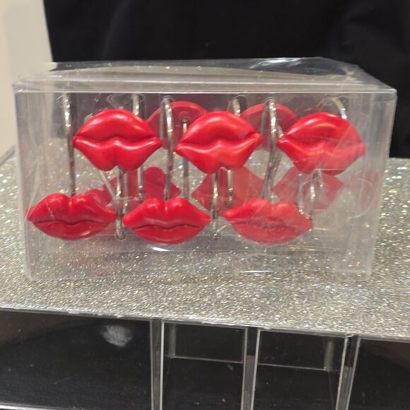 At Home Red Lip Shaped Shower Curtain Rings - Picture 9 of 9